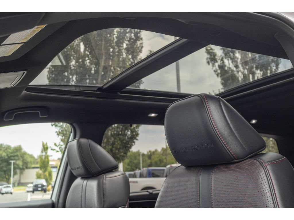 Used 2025 Honda Pilot Black Edition image 19