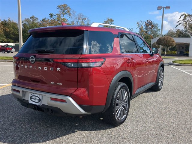 Used 2023 Nissan Pathfinder SL w/ SL Premium Package image 4