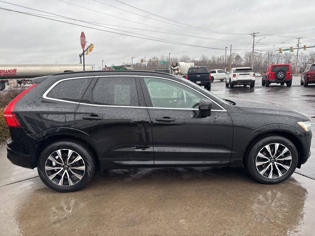 Certified 2023 Volvo XC60 B5 Core w/ Climate Package AWD/4WD image 5