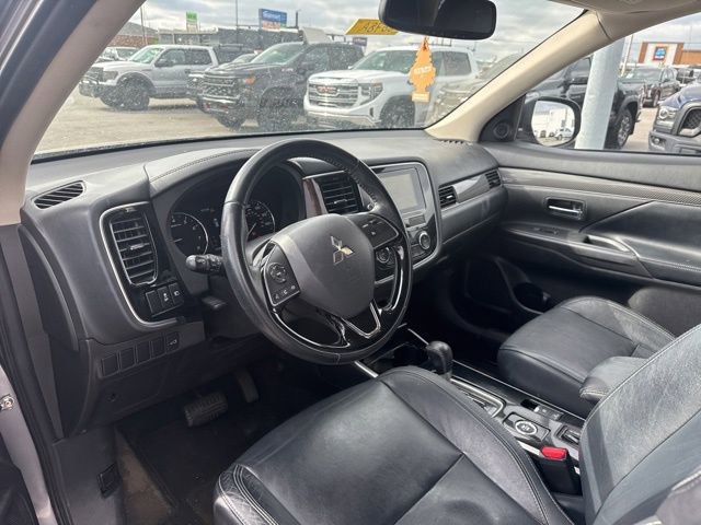 Used 2019 Mitsubishi Outlander SEL image 10