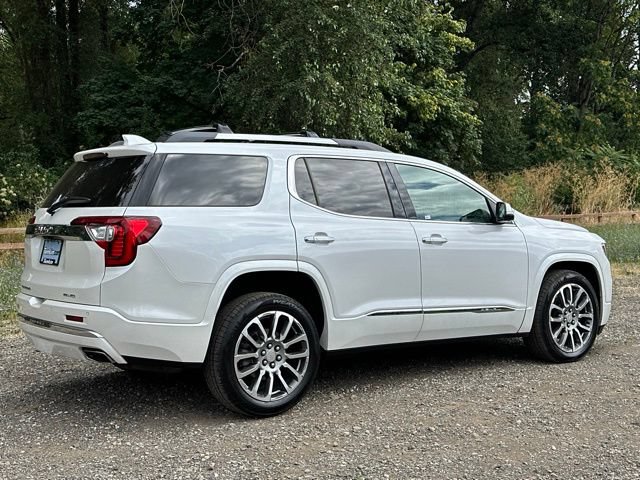 Used 2021 GMC Acadia Denali w/ Denali Ultimate Package AWD/4WD image 9