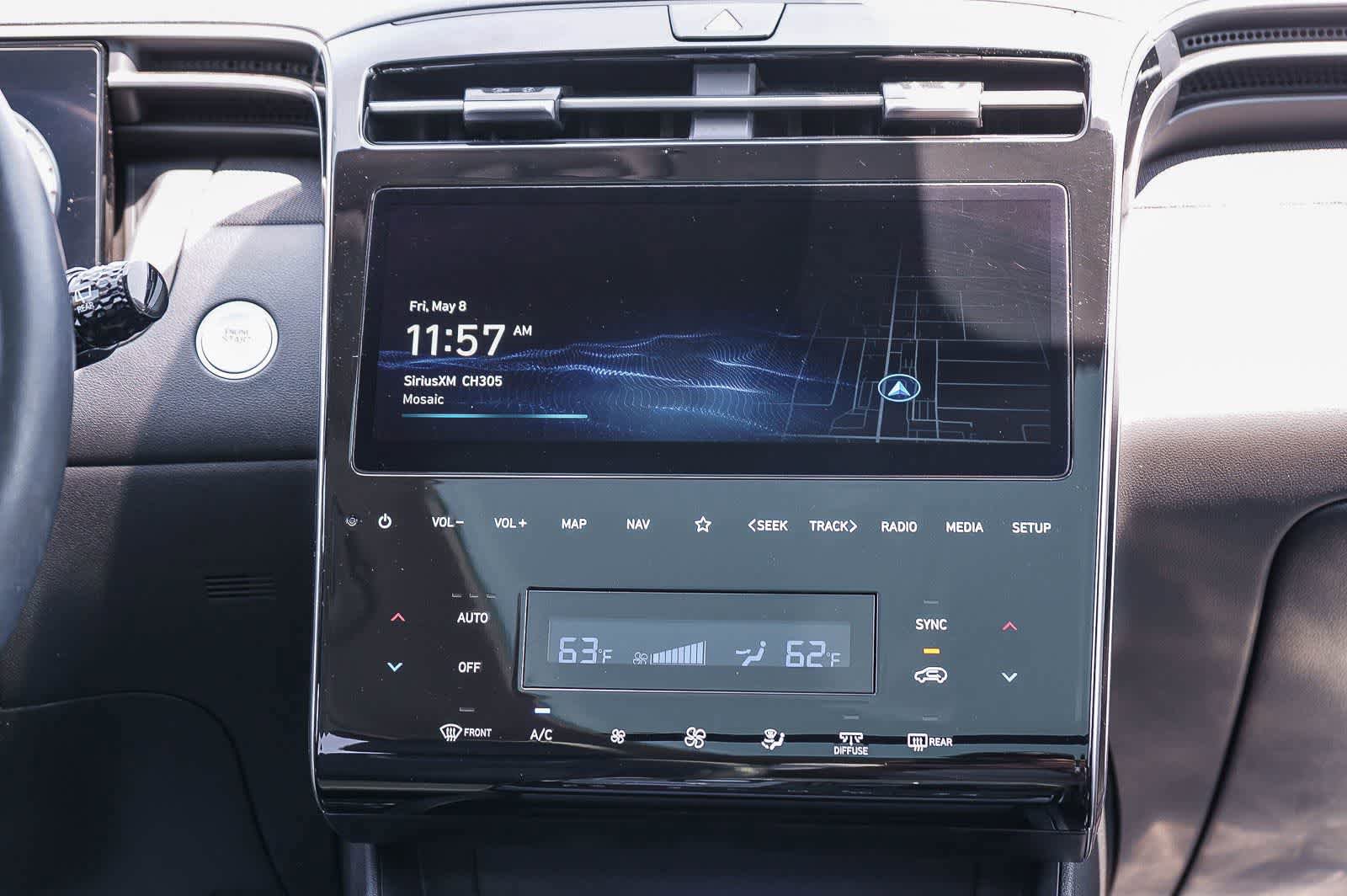 Certified 2024 Hyundai Tucson Limited AWD/4WD image 17