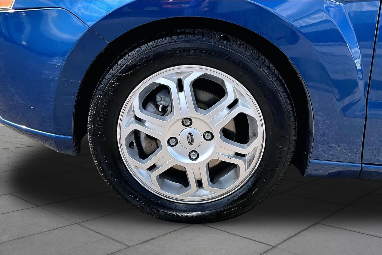 Used 2009 Ford Focus SES FWD image 10