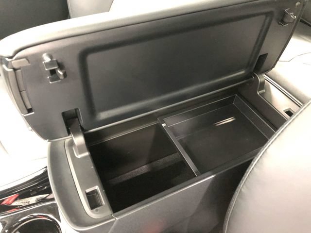 Used 2022 Toyota Prius XLE w/ Advanced Technology Package FWD image 27