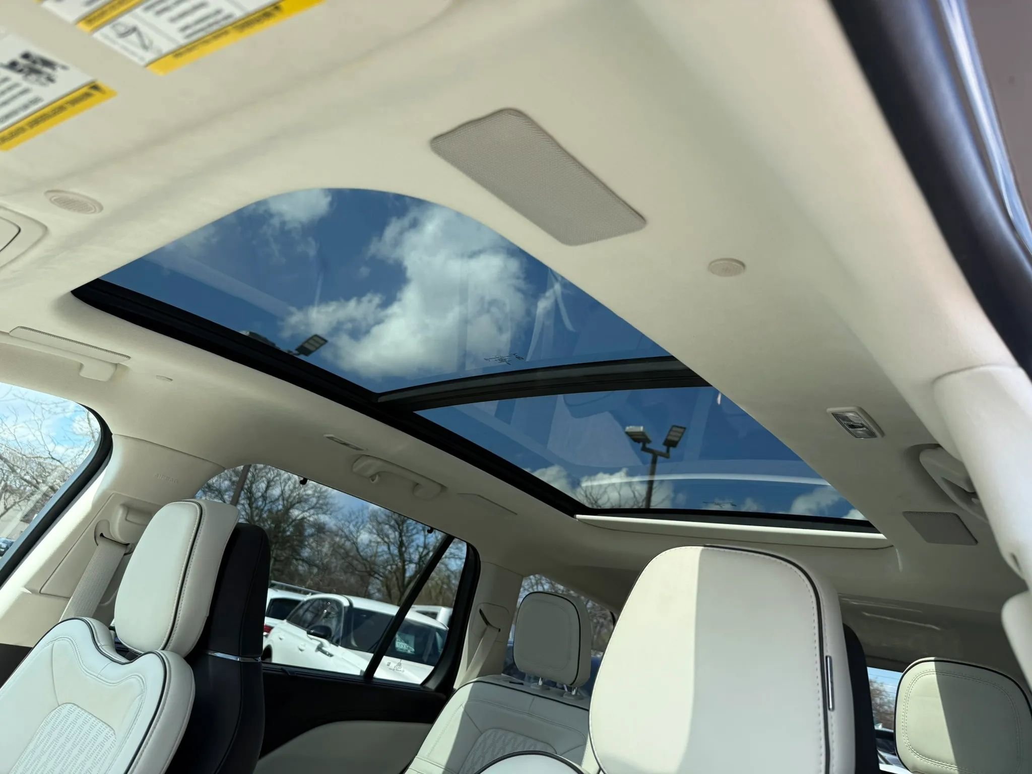 Used 2022 Lincoln Aviator Black Label w/ Dynamic Handling Package image 16