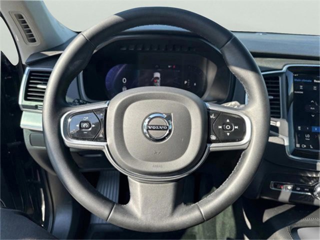 Used 2023 Volvo XC90 B5 Core image 15