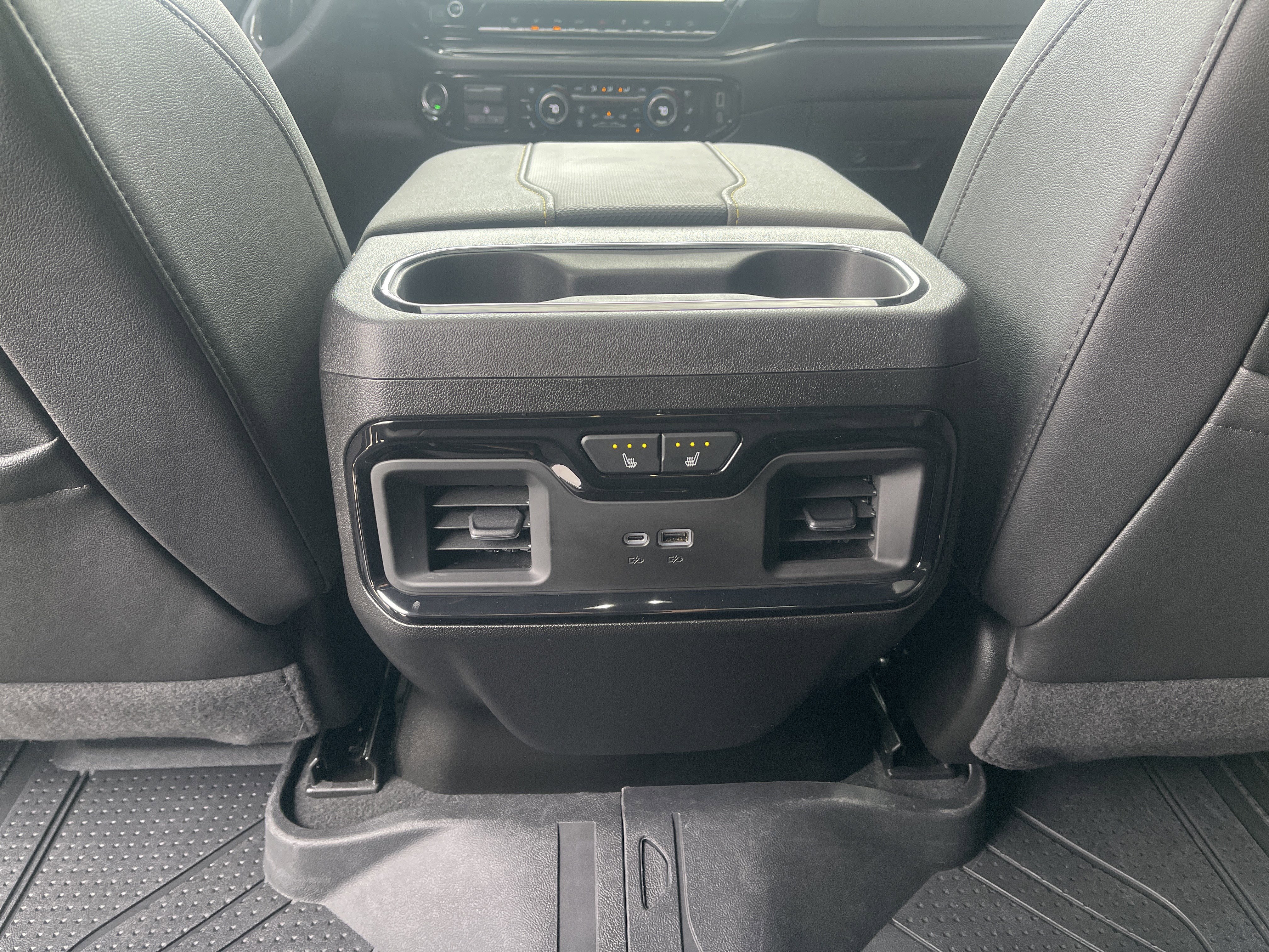 Used 2025 Chevrolet Silverado 2500 ZR2 w/ Technology Package image 28