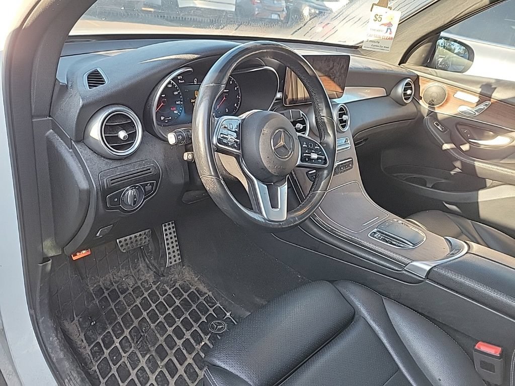 Used 2021 Mercedes-Benz GLC 300 4MATIC w/ AMG Line image 7