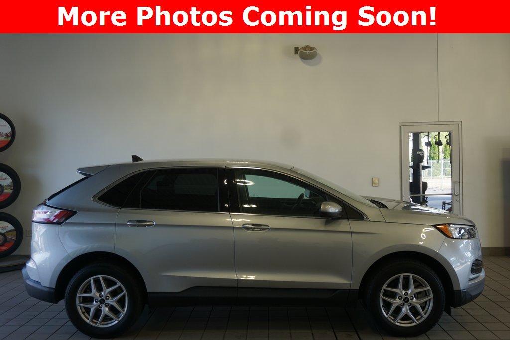 Used 2023 Ford Edge SEL image 2