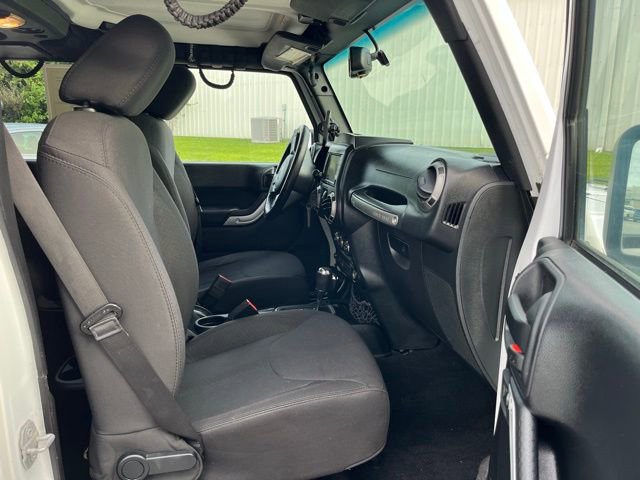 Used 2015 Jeep Wrangler Unlimited Sport w/ Quick Order Package 24S AWD/4WD image 23