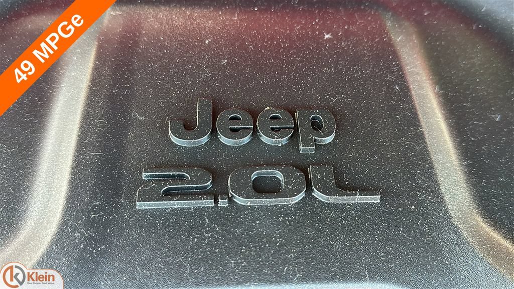 Used 2025 Jeep Wrangler Unlimited Sahara AWD/4WD image 34