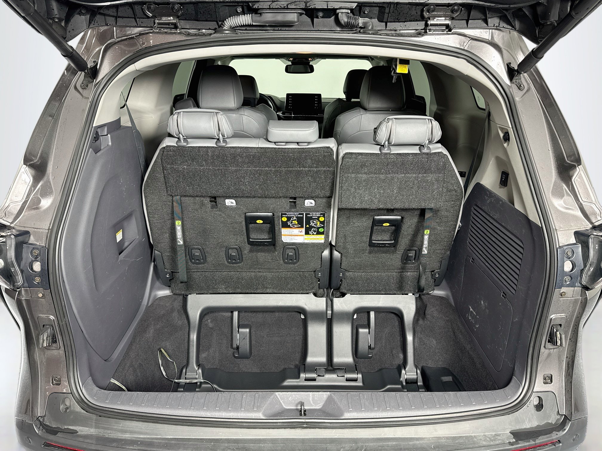 Used 2024 Toyota Sienna XLE w/ XLE Plus Package AWD/4WD image 27