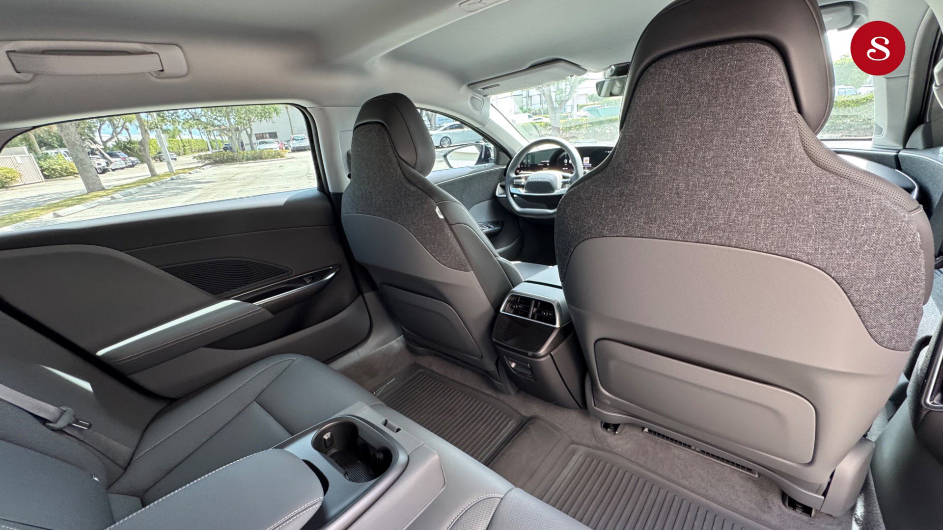 Used 2025 Lucid Air Pure RWD image 24