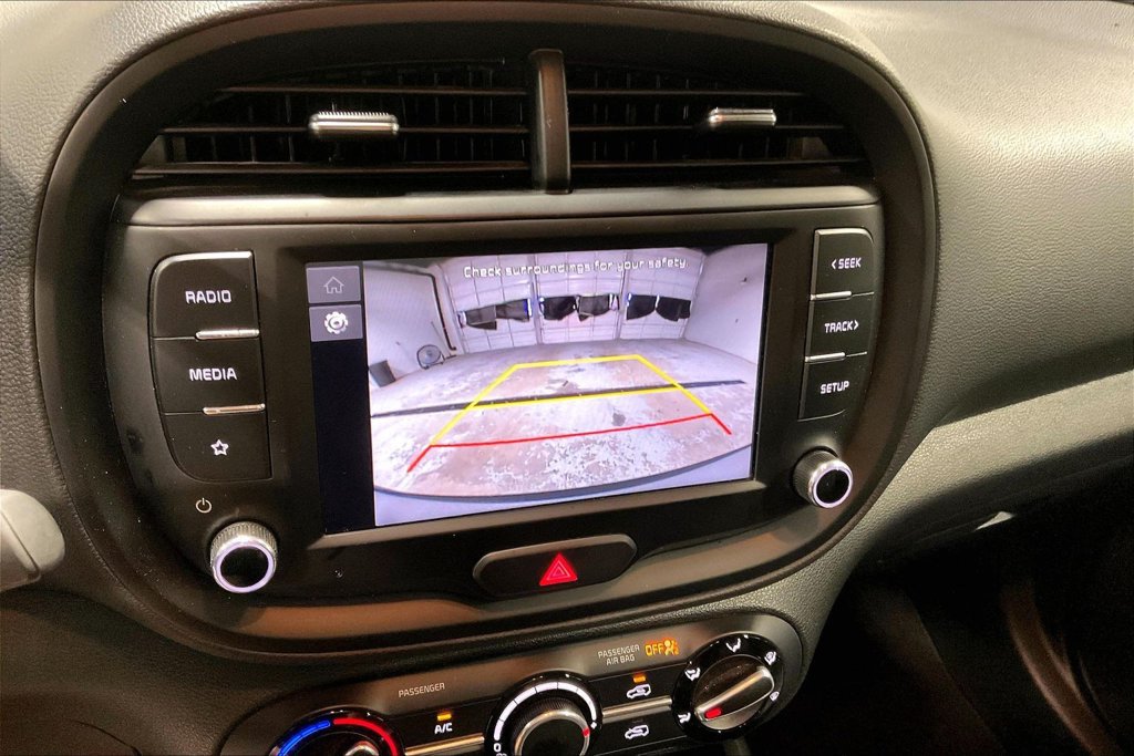 Used 2025 Kia Soul LX w/ LX Technology Package FWD image 26