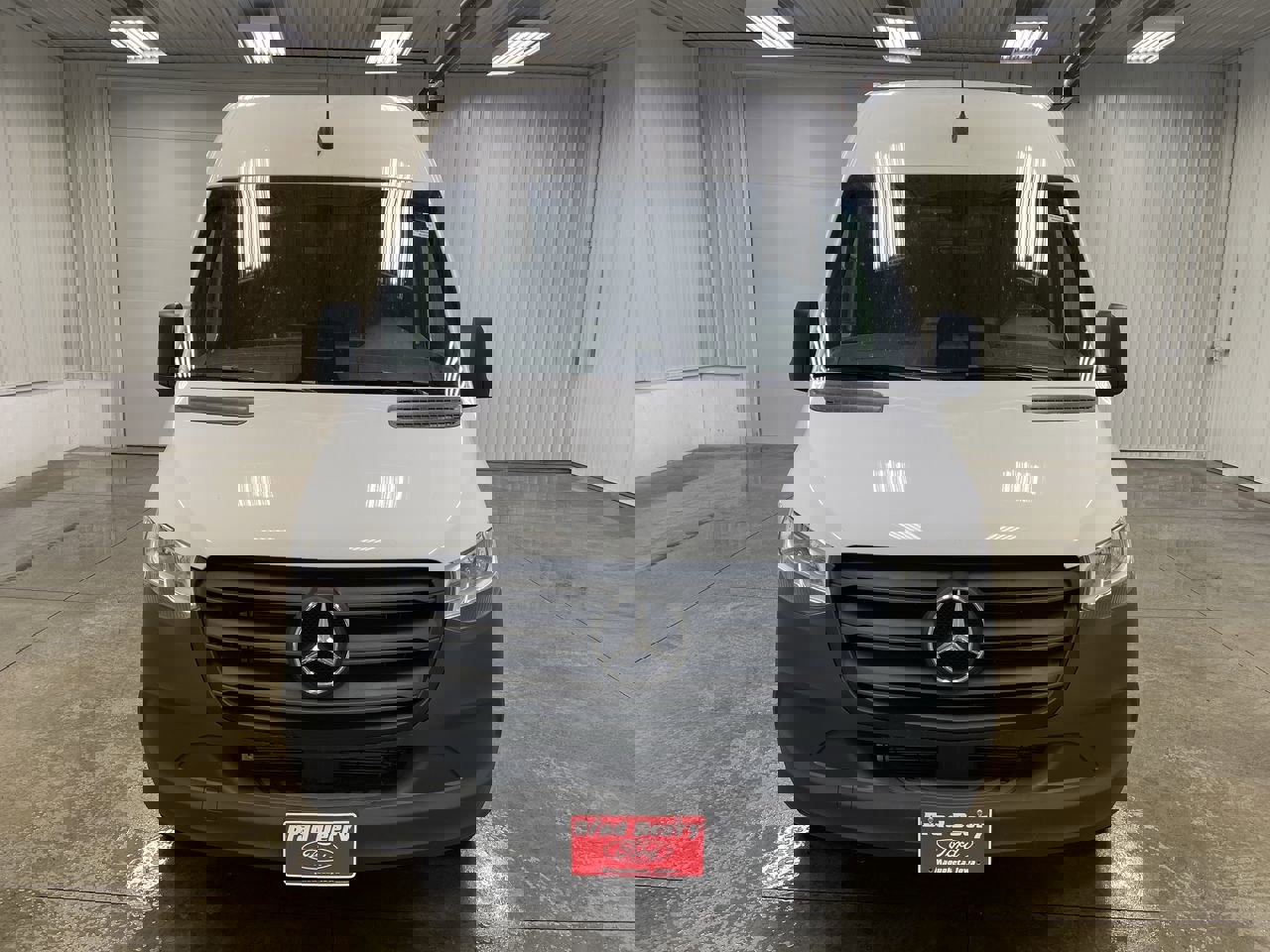 Used 2025 Mercedes-Benz Sprinter 2500 image 2