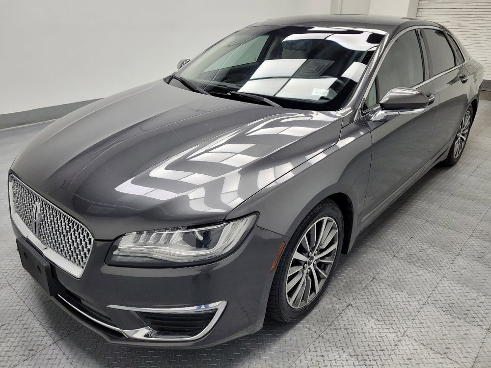 Used 2017 Lincoln MKZ Premiere AWD/4WD image 2