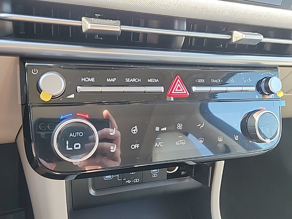 New 2026 Hyundai Tucson Limited AWD/4WD image 16