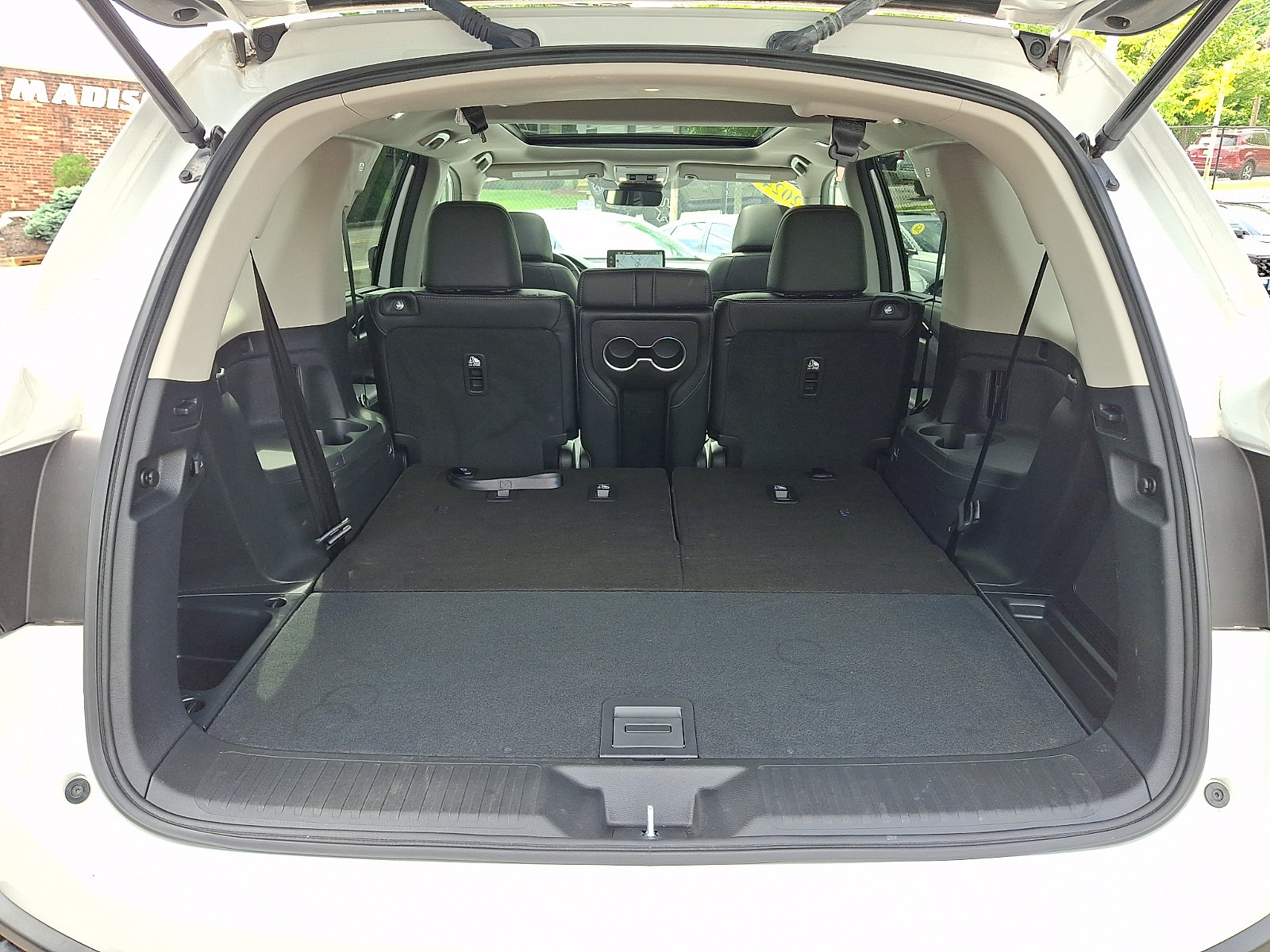 Used 2024 Honda Pilot Touring image 29