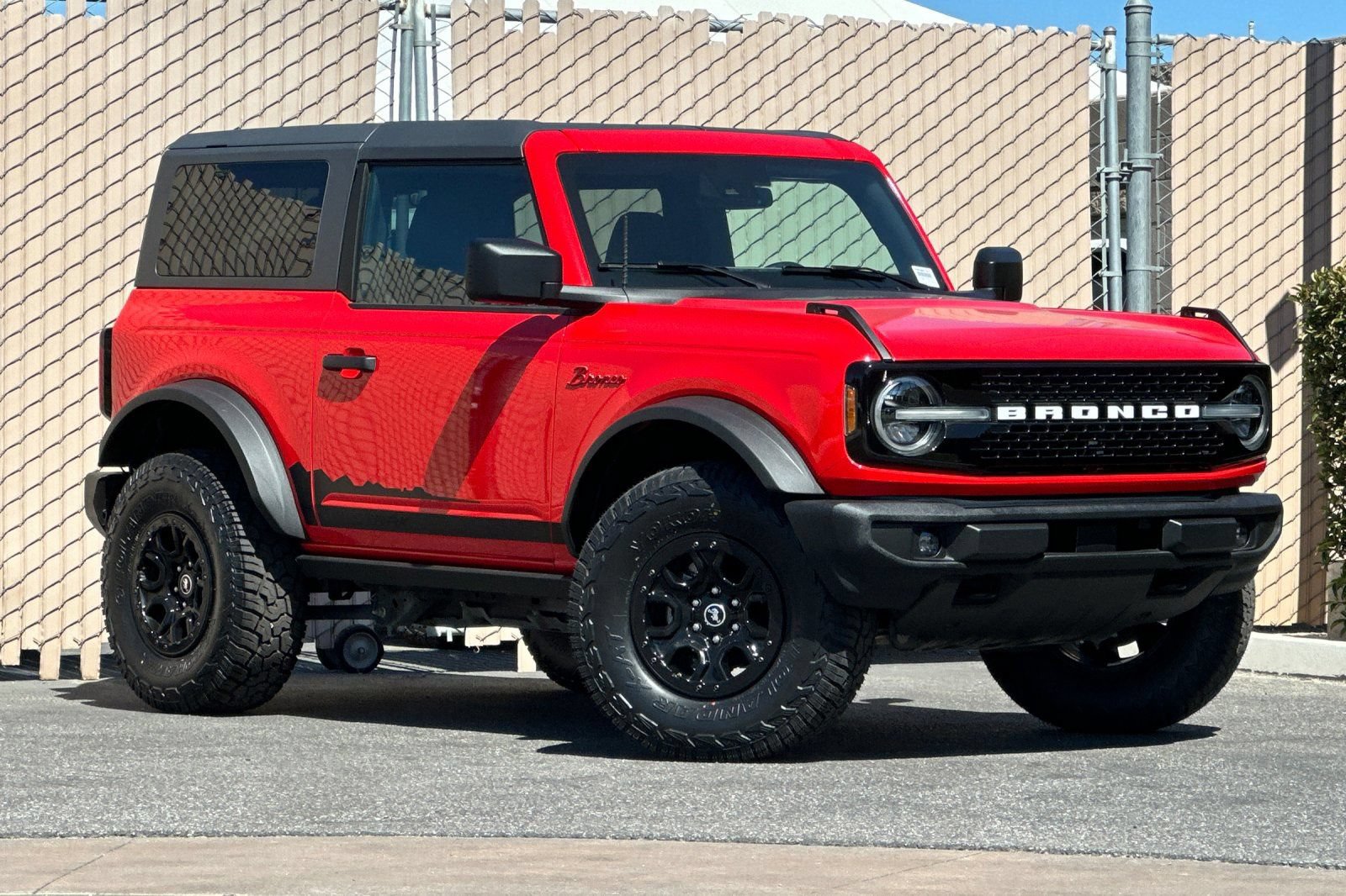 Used 2022 Ford Bronco Wildtrak AWD/4WD image 2