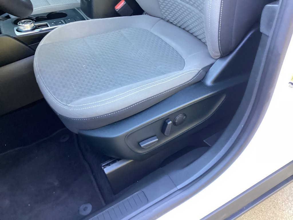 Used 2022 Ford Escape SE w/ Convenience Package FWD image 33