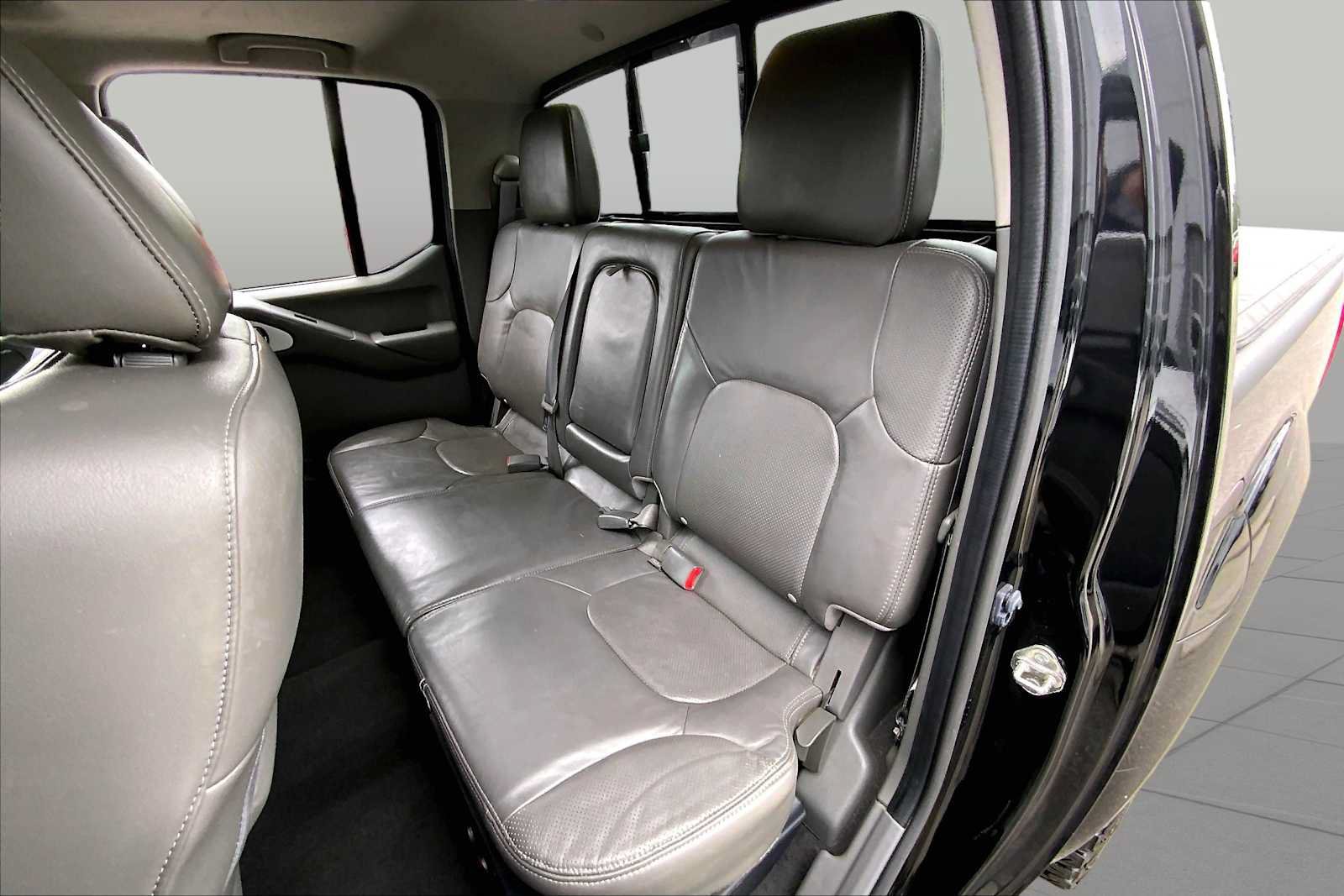 Used 2019 Nissan Frontier SL RWD image 21