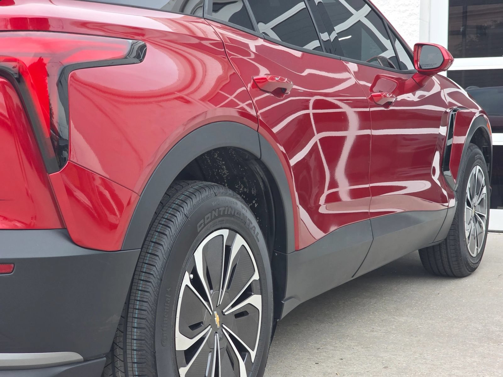 Used 2024 Chevrolet Blazer EV LT AWD/4WD image 40