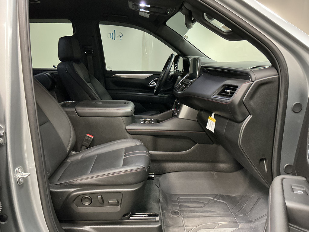 Used 2024 Chevrolet Tahoe RST w/ RST Performance Edition AWD/4WD image 35
