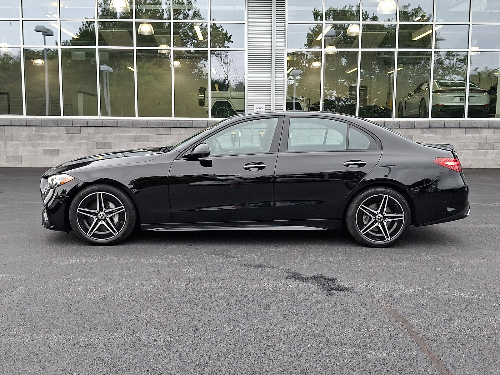 Used 2024 Mercedes-Benz C 300 4MATIC Sedan image 11