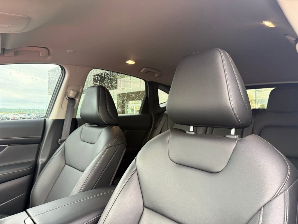 Used 2025 Nissan Murano SV FWD image 22