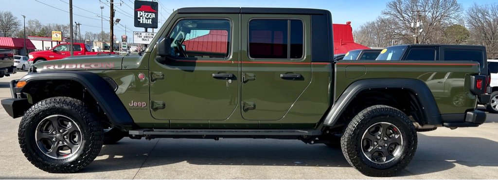 Used 2023 Jeep Gladiator Rubicon w/ Cold Weather Group AWD/4WD image 4