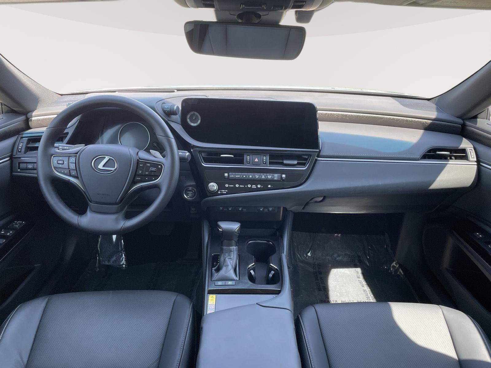 Used 2025 Lexus ES 300h w/ Premium Package FWD image 28