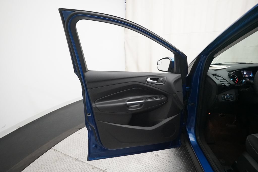 Used 2019 Ford Escape SE FWD image 27