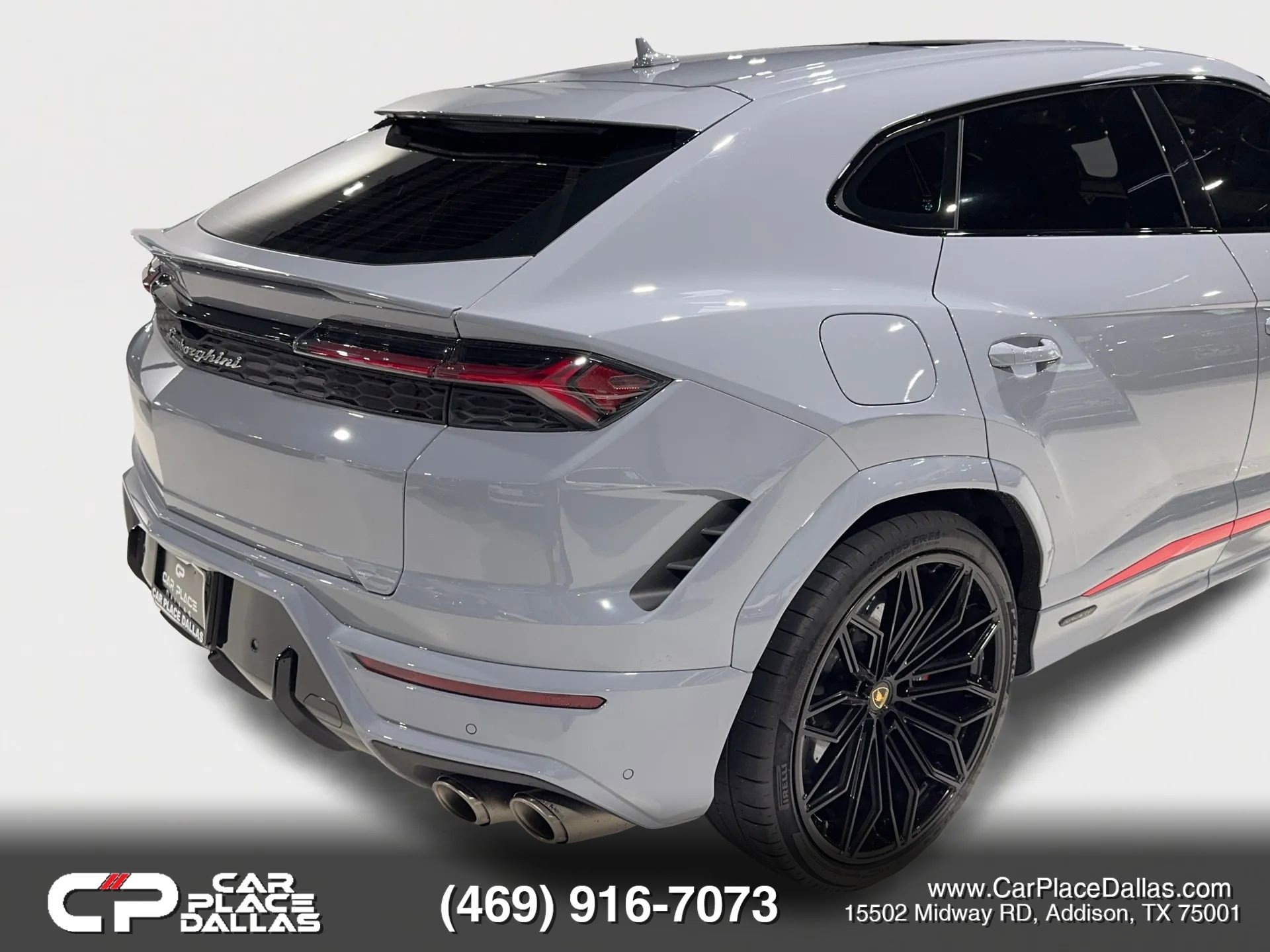 Used 2025 Lamborghini Urus SE AWD/4WD image 14