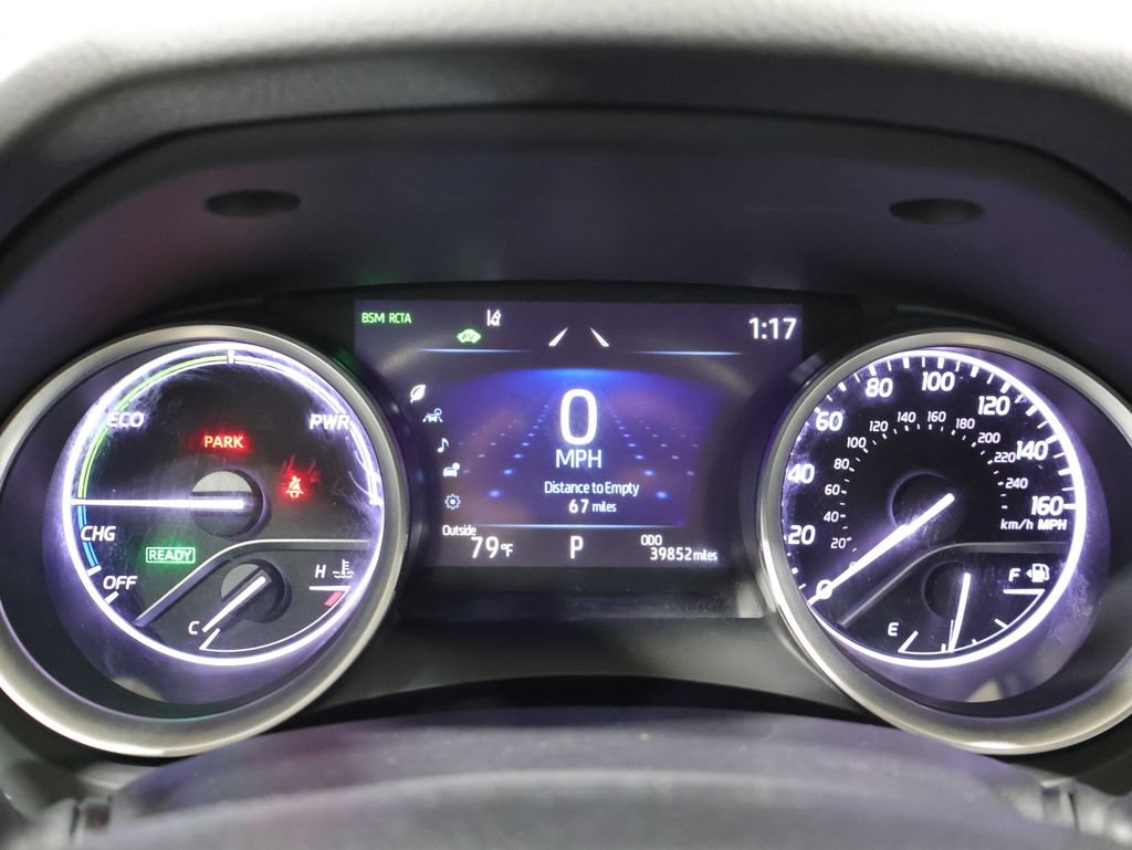 Used 2022 Toyota Camry XLE w/ Cold Weather Package FWD image 38
