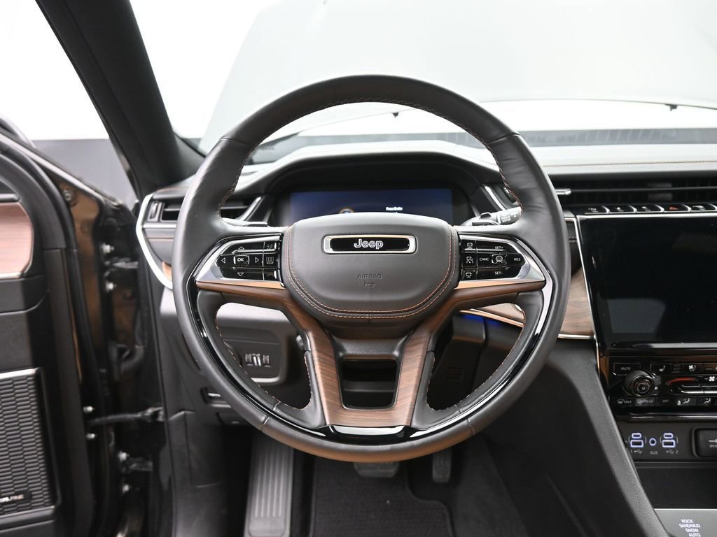 Used 2024 Jeep Grand Cherokee L Summit w/ Advanced Protech Group IV image 29