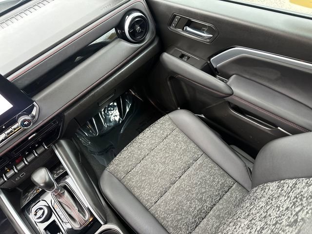 Used 2023 Chevrolet Colorado Z71 w/ Z71 Convenience Package 2 image 20