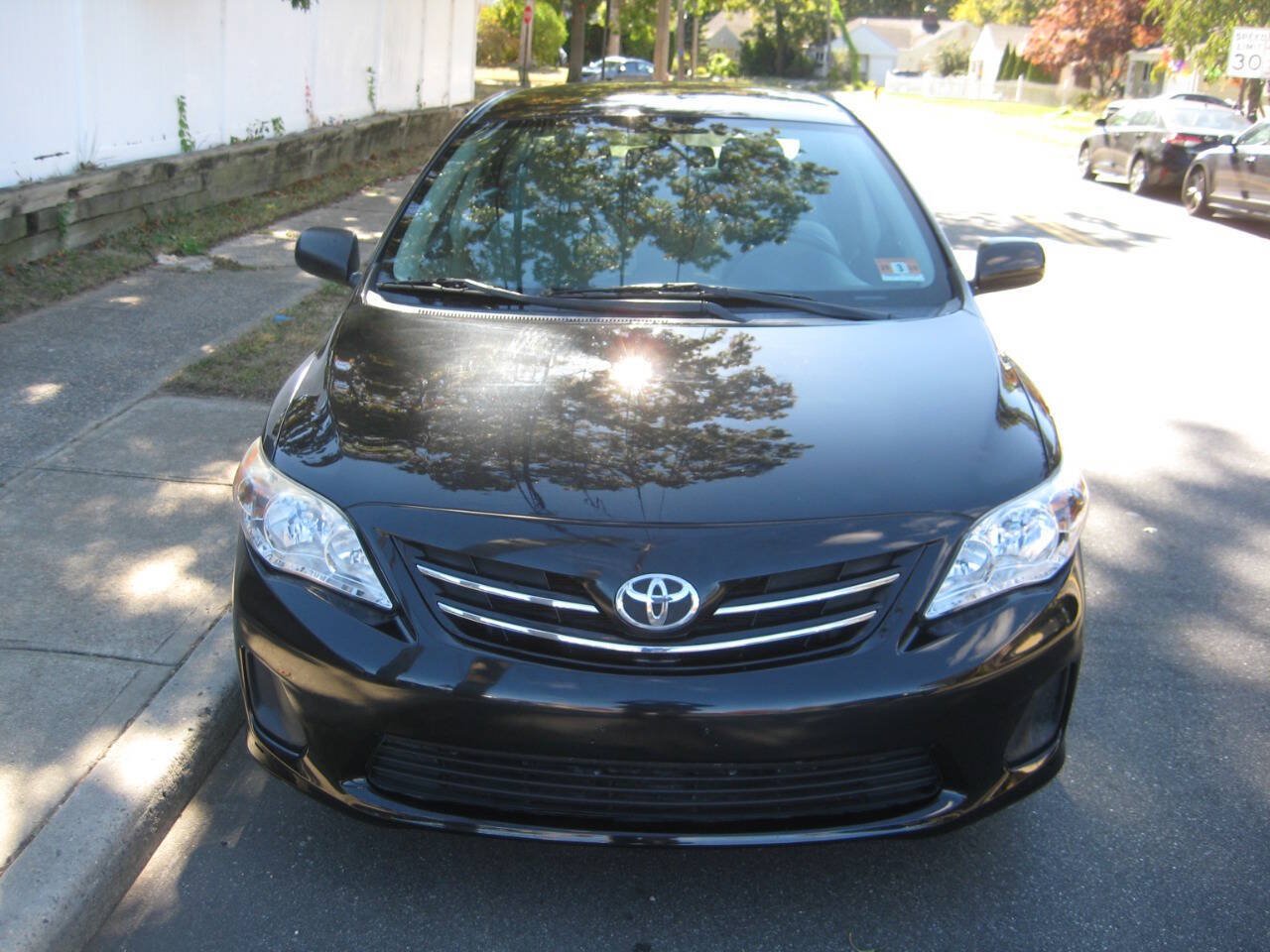 Used 2013 Toyota Corolla LE FWD image 2