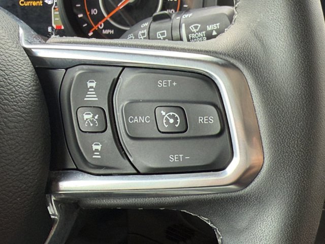 Used 2026 Jeep Wrangler Unlimited Sahara AWD/4WD image 27