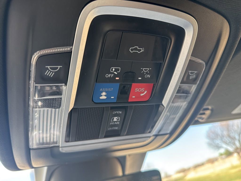 Used 2023 RAM 1500 Limited w/ Body Color Bumper Group AWD/4WD image 22