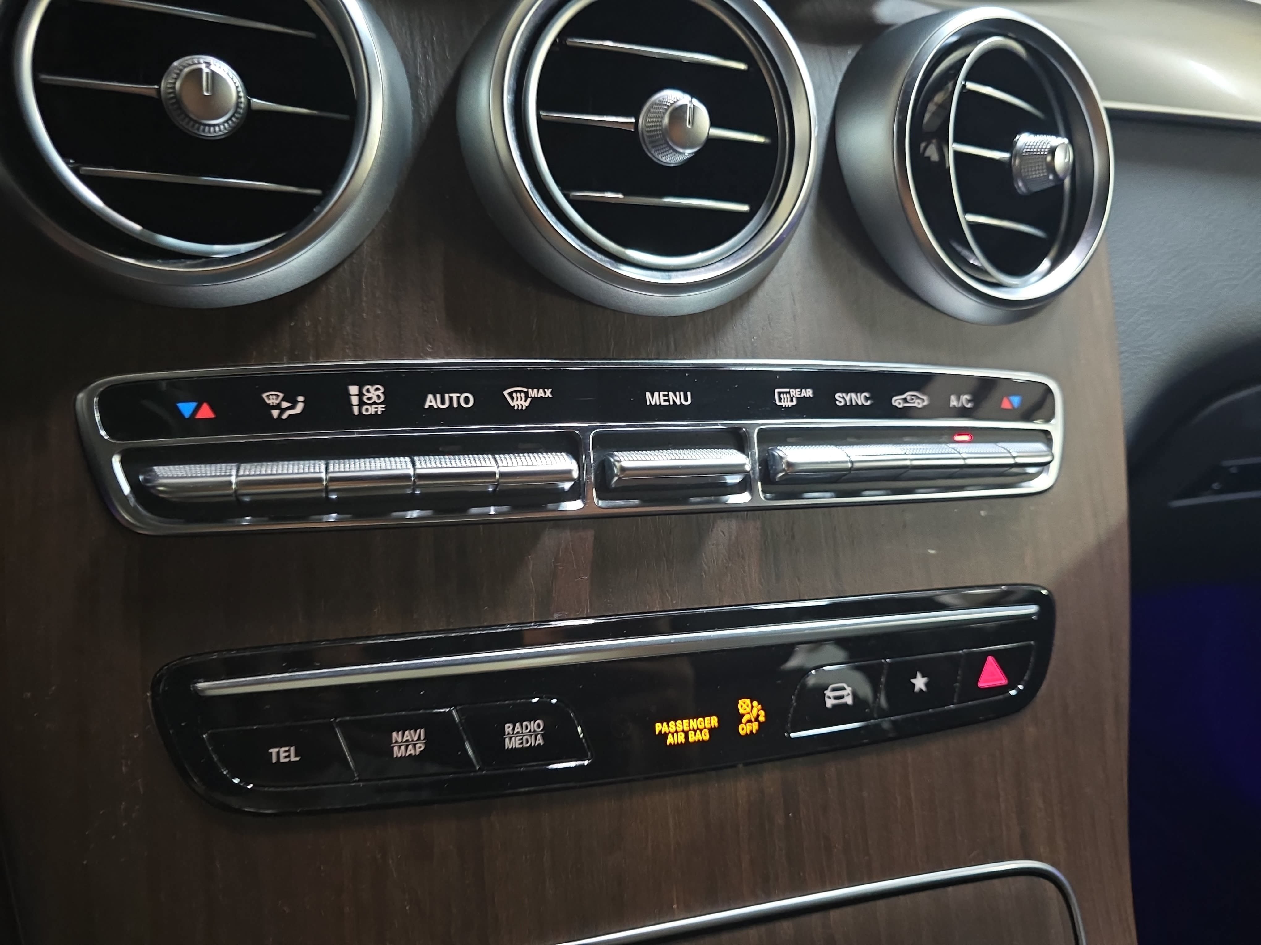 Used 2022 Mercedes-Benz GLC 300 4MATIC image 21