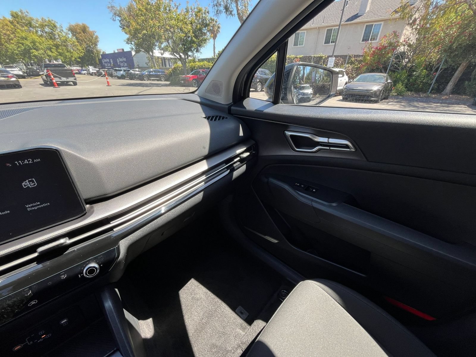 Used 2026 Kia Sportage LX AWD/4WD image 30