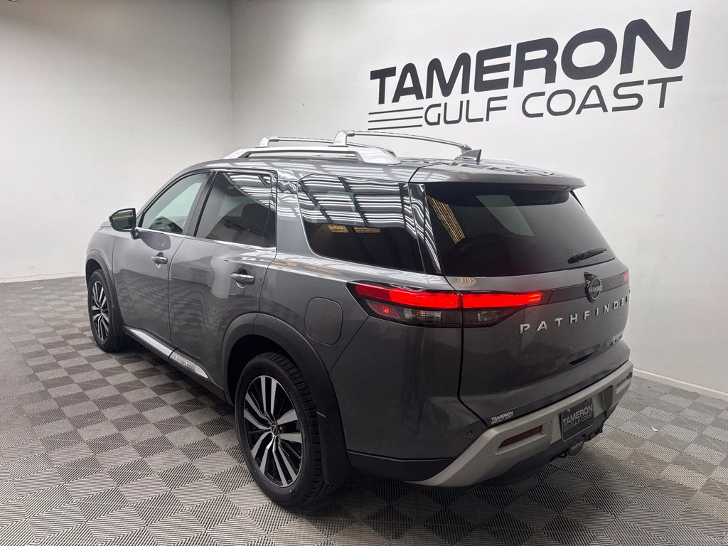 Used 2025 Nissan Pathfinder Platinum FWD image 7