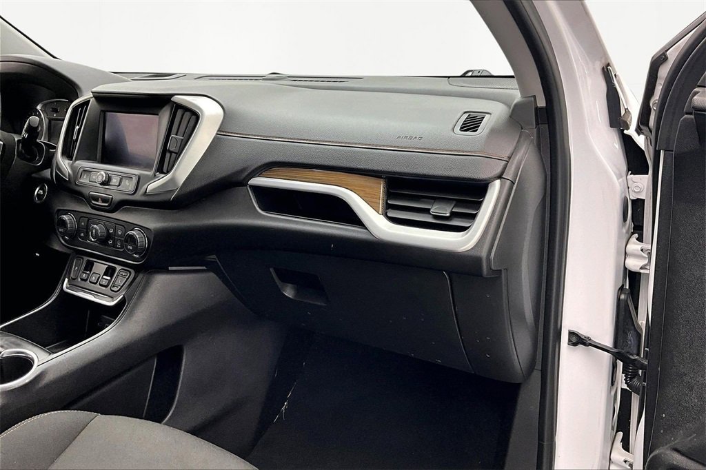 Used 2020 GMC Terrain SLE w/ Driver Convenience Package image 17