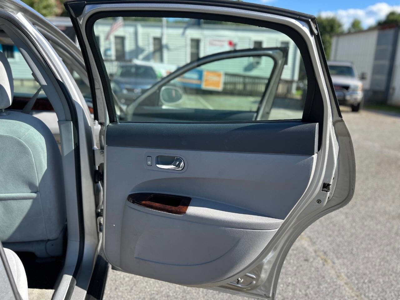 Used 2007 Buick LaCrosse CX image 21