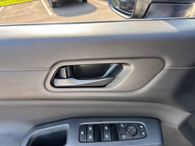 Used 2024 Nissan Pathfinder SV FWD image 15