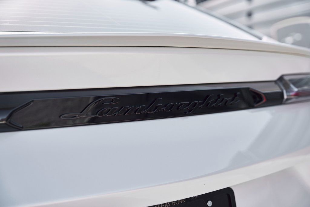 Used 2024 Lamborghini Urus S image 11