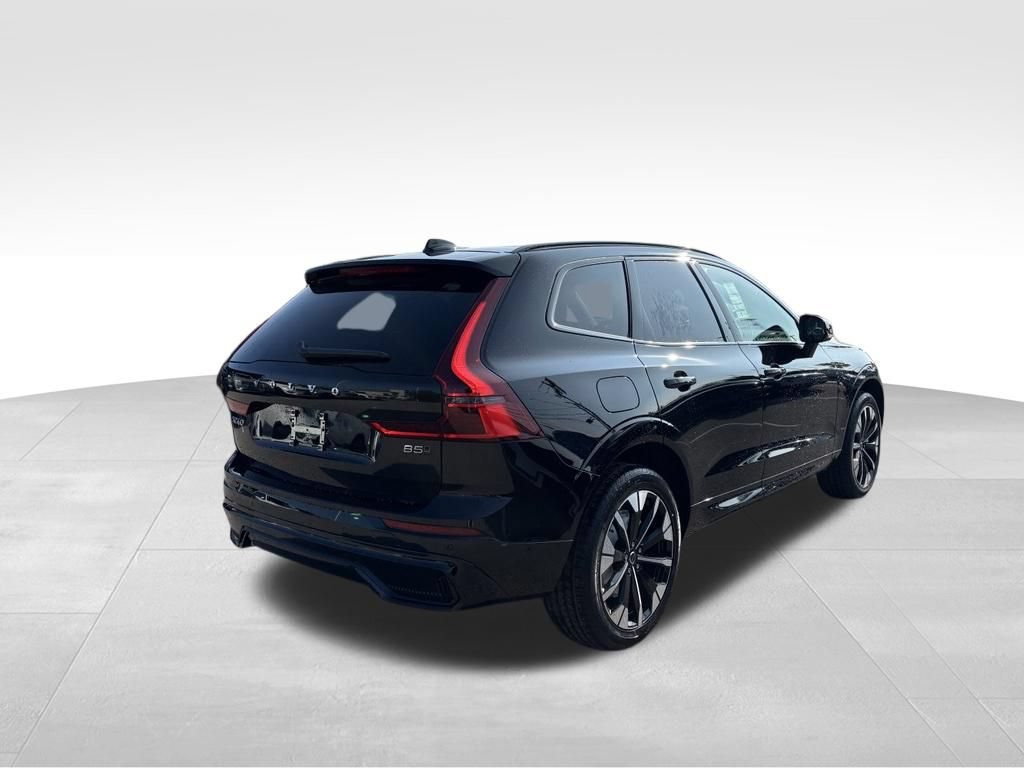 New 2026 Volvo XC60 B5 Plus w/ Climate Package AWD/4WD image 6