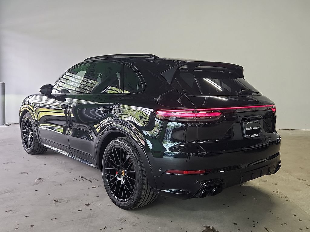 Used 2023 Porsche Cayenne GTS AWD/4WD image 3