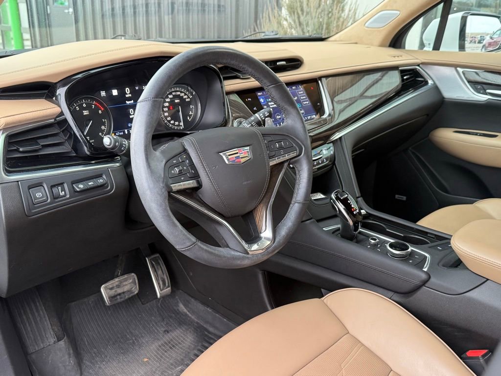 Used 2024 Cadillac XT6 Sport image 10