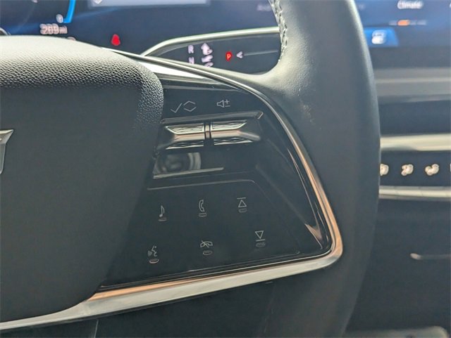 Used 2023 Cadillac Lyriq 2WD image 28